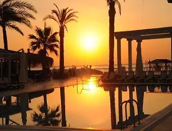 Ramada Kemer 호텔
